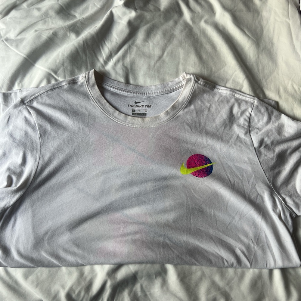 xl nike dri- fit space tee, can be worn oversized! gently used!🤍🪐